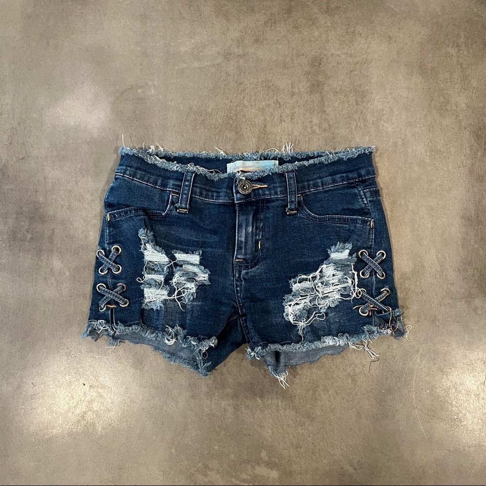 4 pairs of size 10 jean shorts from Hudson Jeans, Tractor, and more. Worn once! - Picture 8 of 9